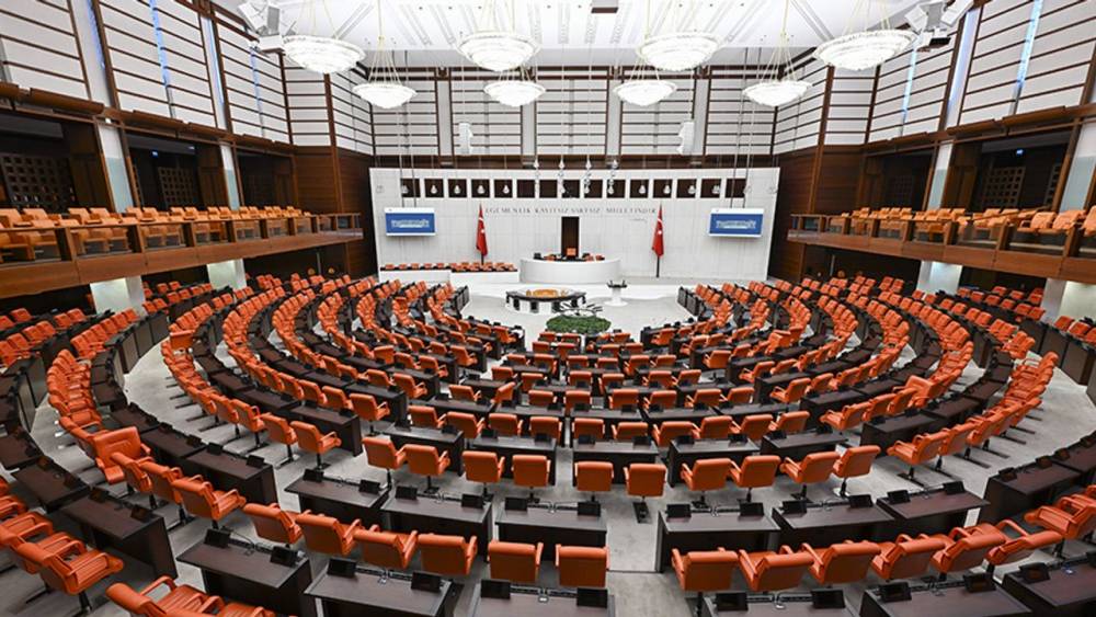 Meclis Başkanı Seçimi İkinci Tura Kaldı: Kurtulmuş Önde