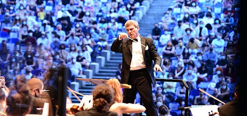 İstanbul’da Senfonik Yaz Konserleri Başladı