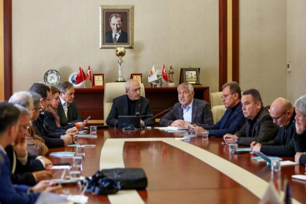 Kılıçdaroğlu, Büyükşehirli başkanlarla Hatay'da