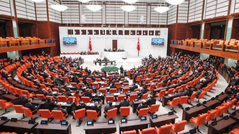 TBMM&rsquo;de Yeni Disiplin D&ouml;nemi: Vekillere Maaş ve Giriş Yasağı Geliyor