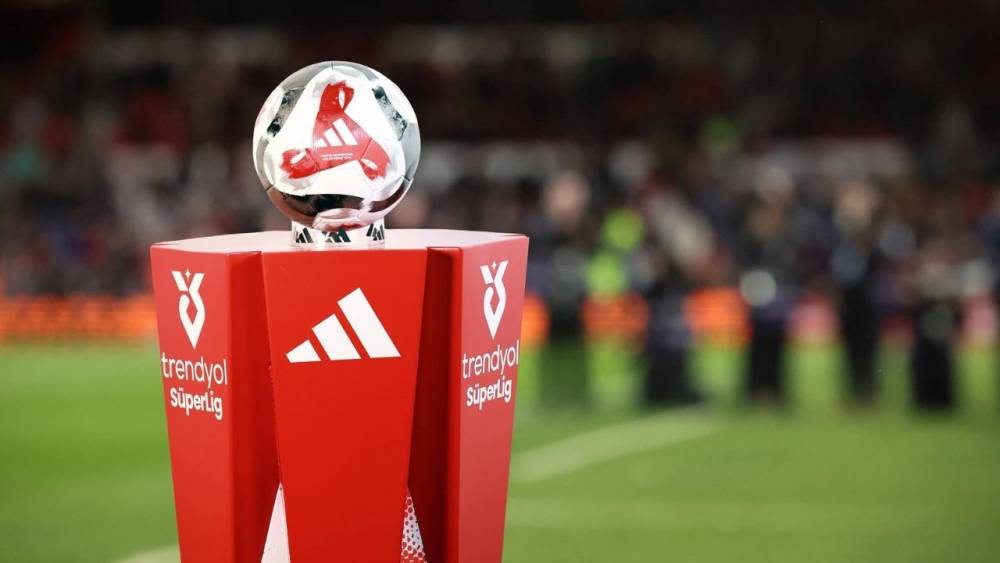 S&uuml;per Lig&rsquo;de İkinci Yarı Başlıyor: Zirve Yarışı Yeniden Alevleniyor