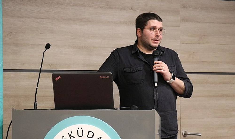 Dijital Obezite Tehlikesi: &Ccedil;ok Şey G&ouml;r&uuml;yor Ama Az Hatırlıyoruz