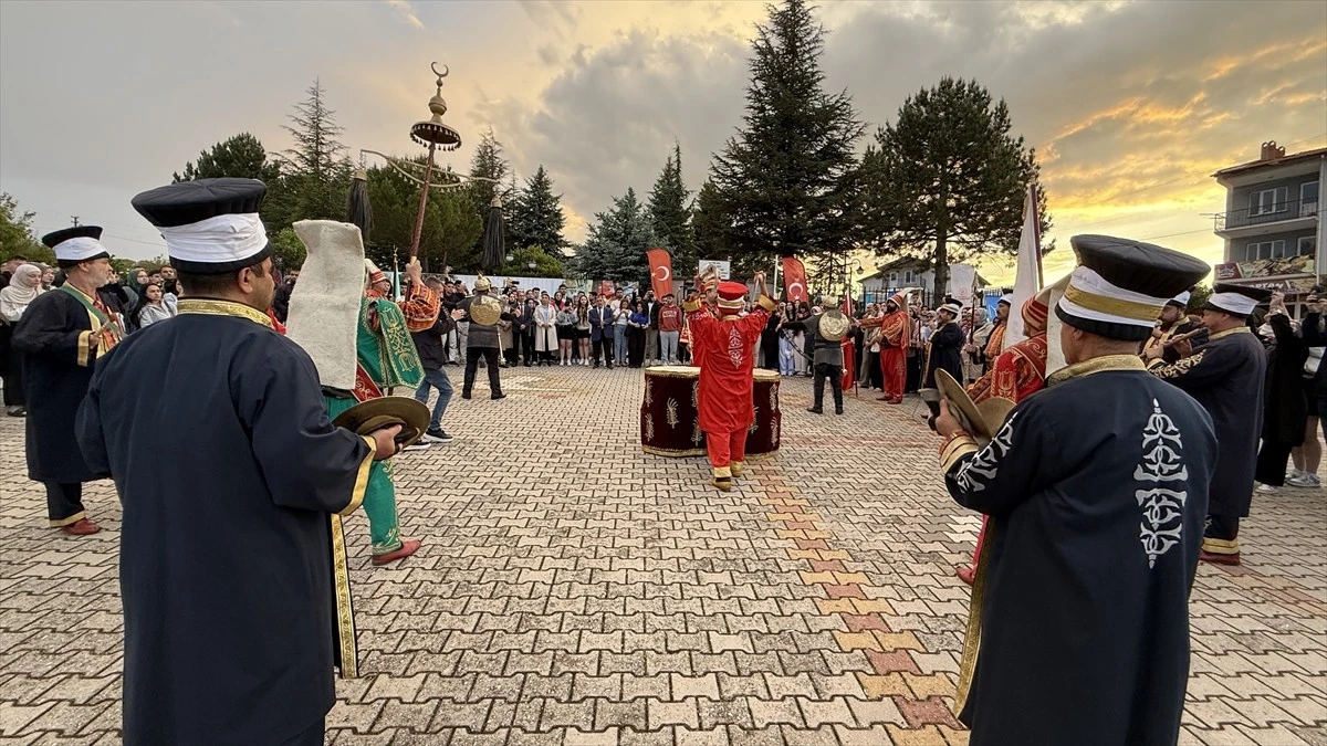 81 İlden 300 Genç, Kuruluştan Çanakkale’ye Tarih Yolculuğunda Buluştu
