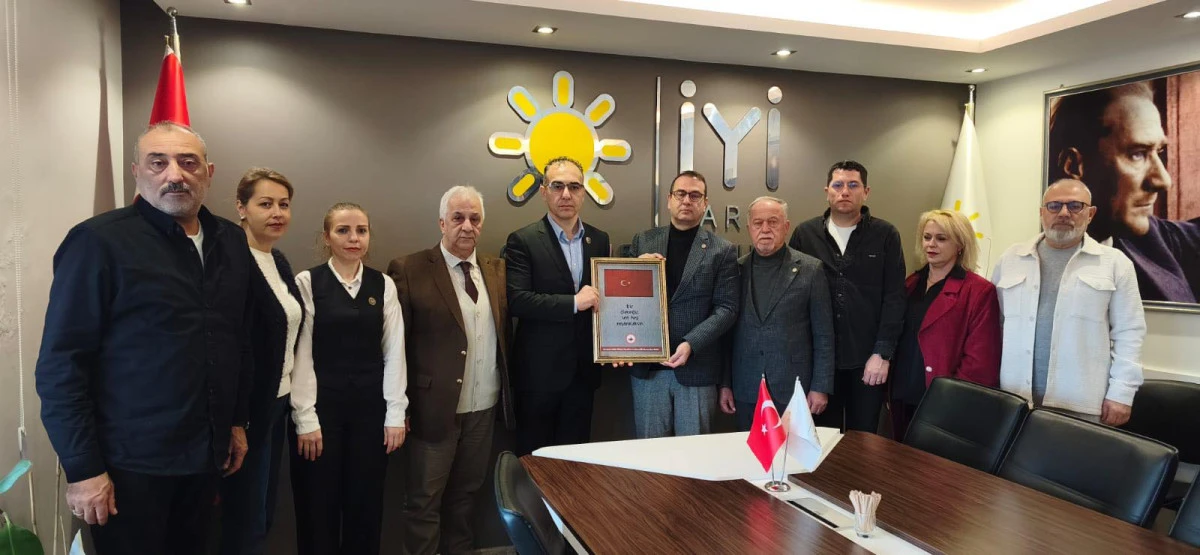 AŞAV&rsquo;dan İYİ Parti&rsquo;ye Ziyaret: 'Şehitlerimizin Emaneti Başımızın Tacıdır'