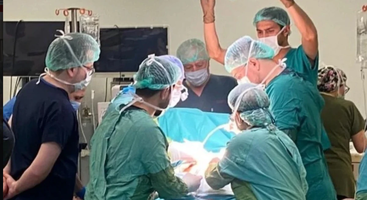 Bir &Ouml;l&uuml;m D&ouml;rt Hayat: &Ccedil;anakkale&rsquo;de Umut Veren Organ Bağışı