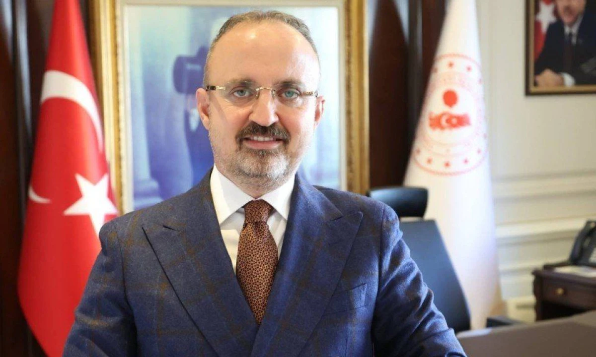 B&uuml;lent Turan&rsquo;dan Muhsin Yazıcıoğlu İ&ccedil;in Anlamlı Vefa Mesajı