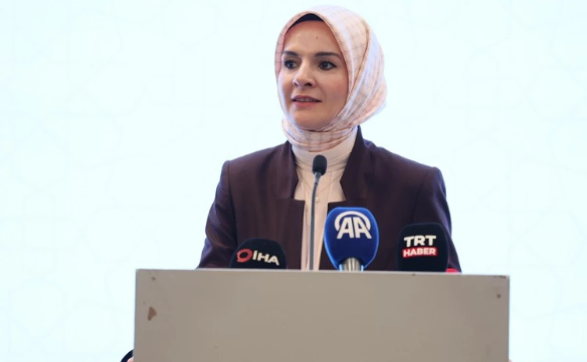 B&uuml;t&uuml;n Mutlu Aileler Birbirine Benzer Sergisi Millet K&uuml;t&uuml;phanesi&rsquo;nde A&ccedil;ılıyor