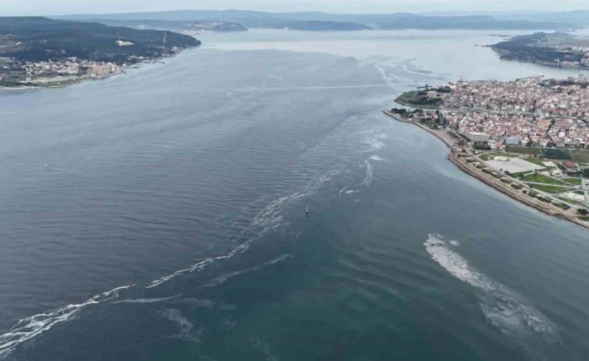 &Ccedil;anakkale Boğazı&rsquo;nda Yoğun Trafik: 44 Bin Gemi G&uuml;venle Ge&ccedil;ti
