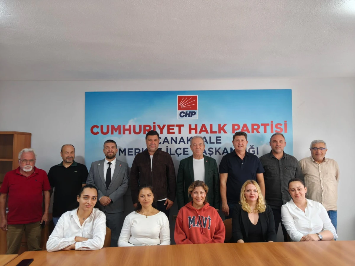 &Ccedil;anakkale'de CHP il ve il&ccedil;e y&ouml;neticileri bir araya geldi.