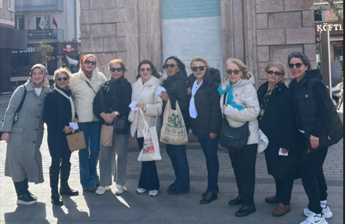 &Ccedil;anakkale&rsquo;de İYİ Parti R&uuml;zgarı: İYİ Kadınlar 8 Mart&rsquo;ta Meydanlara İndi