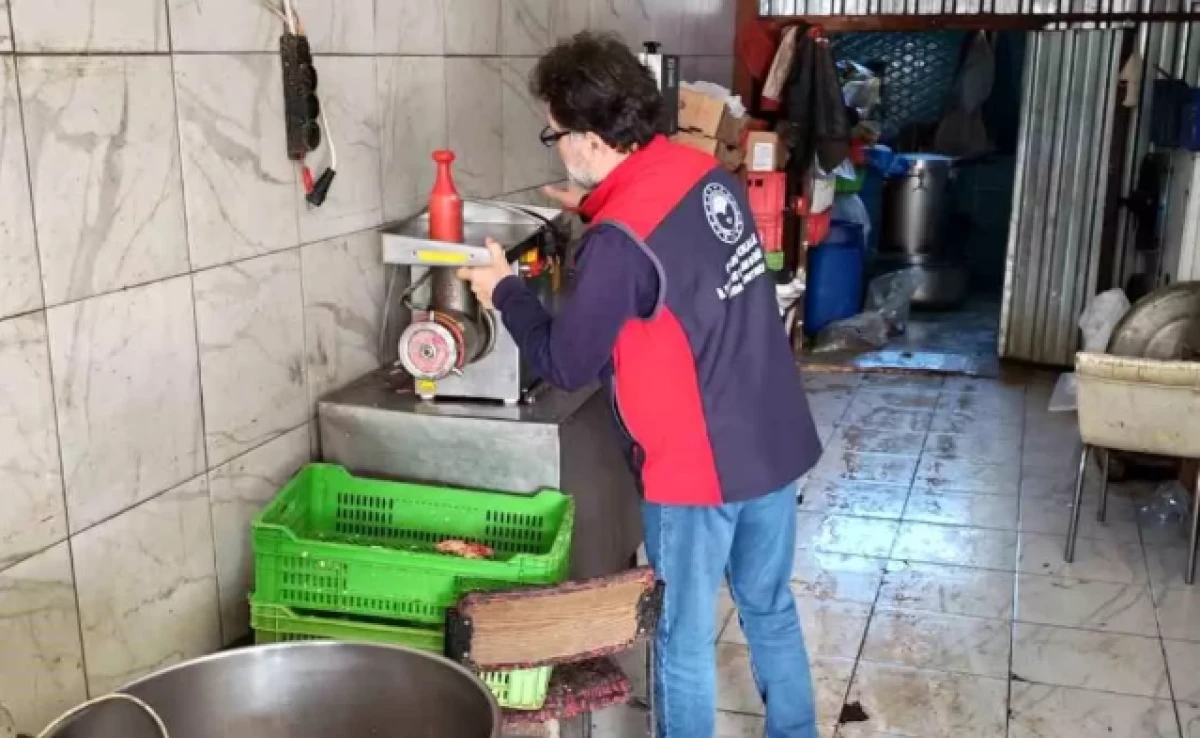 Çanakkale’de İzinsiz Et ve Sakatat İşleyen İşletme Mühürlendi