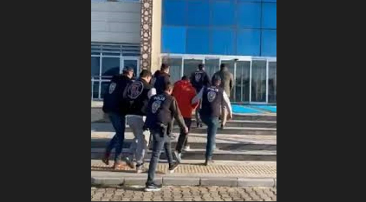 Çanakkale’de Kaparo Dolandırıcılığı Operasyonu: 2 Tutuklama, 4 Serbest