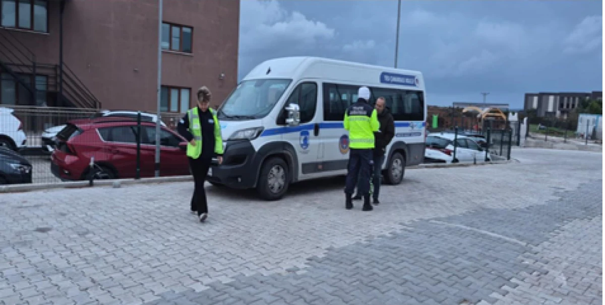 &Ccedil;anakkale&rsquo;de Okul Servislerine Jandarmadan Sıkı G&uuml;venlik Denetimi