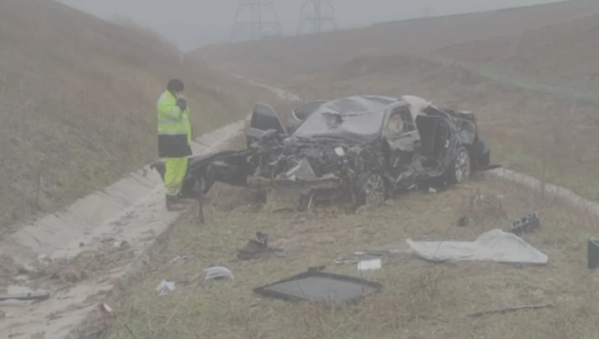 Cenaze Yolunda Kaza: Otomobil Şarampole U&ccedil;tu 5 yaralı