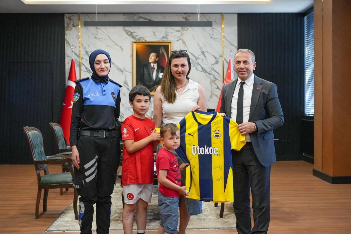 Emniyet Müdürü Kenan Kurt'tan Şehit Oğluna  Anlamlı Hediye