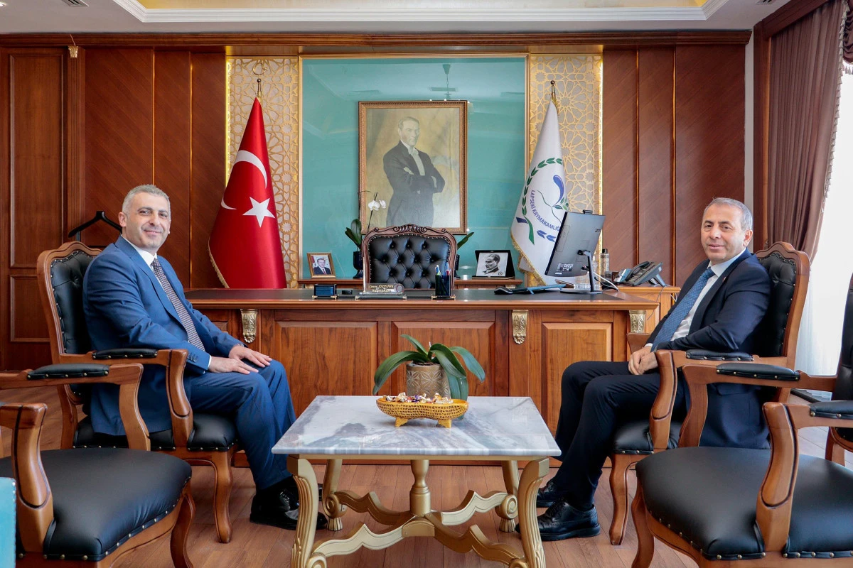 İl Emniyet Müdürü Kenan Kurt, Lapseki’de Kurumları Ziyaret Etti