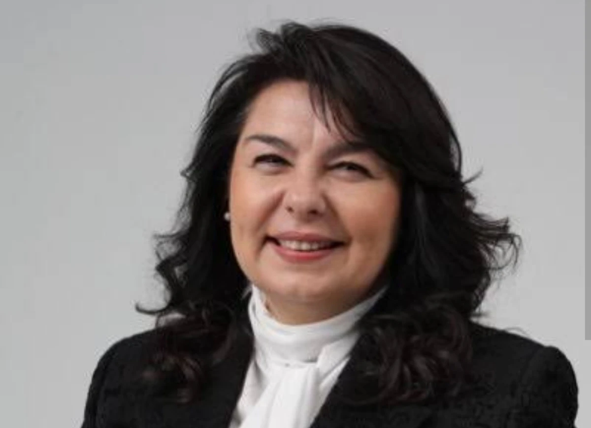 İskenderoğlu: 19 Mayıs, bir milletin küllerinden doğduğu gündür.