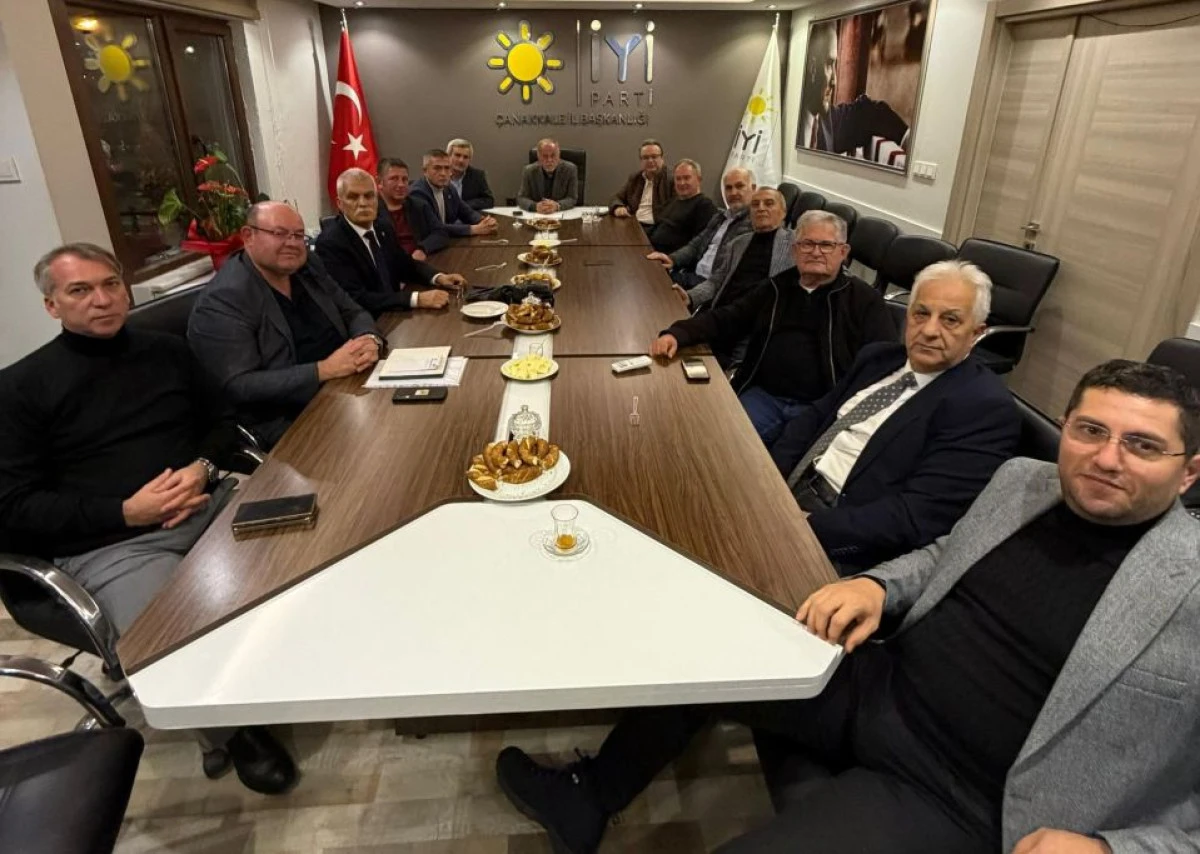 İYİ Parti Çanakkale Teşkilatında İlçe ve Belde Başkanları Toplantısı