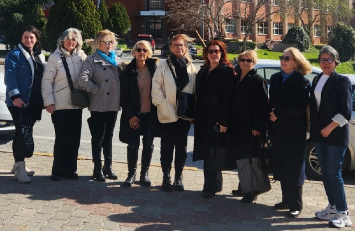 İYİ Partili Kadınlar Narkotikle M&uuml;cadele Konferansında: En İyi Polis Anne