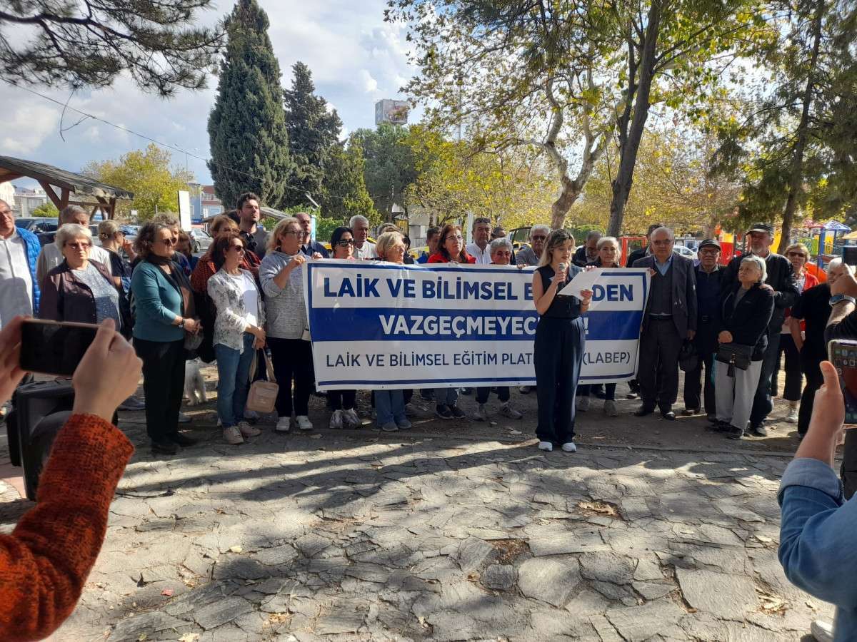 Laik ve Bilimsel  Eğitim istiyoruz ,Eğitim gerici bir kuşatmaya maruz bırakılmıştır.