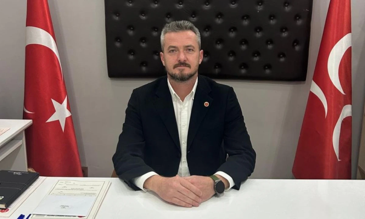 MHP &Ccedil;anakkale Teşkilatında Merkez  İl&ccedil;e Başkanı G&ouml;revden Alındı