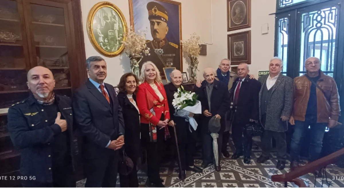 Mustafa Kemal Derneği'ninden Kazım Karabekir Vakfı Başkanı Timsal Karabekir&rsquo;e ziyaret