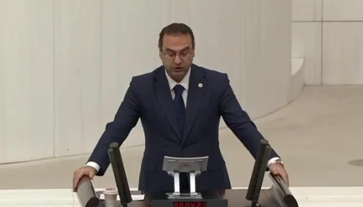 Uz'dan Yasa Teklifine Sert &Ccedil;ıkış: Ya Bebek Katilinin İpi Ya Da Milletin Sesi! 